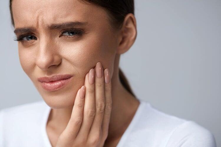 A Complete Guide to Root Canal Treatment: What to Expect & Benefits